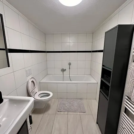 Schones In Ammerbuch: Siyen Three Apartment *